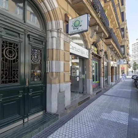 The Collection - Larramendi I * سان سيباستيان