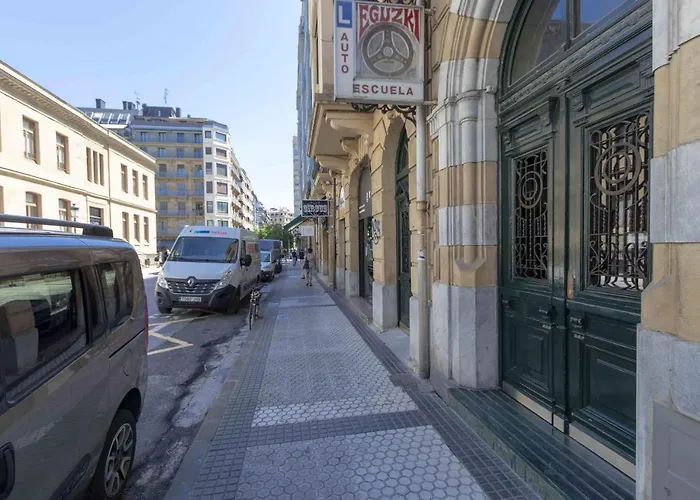 The Collection - Larramendi I شقة